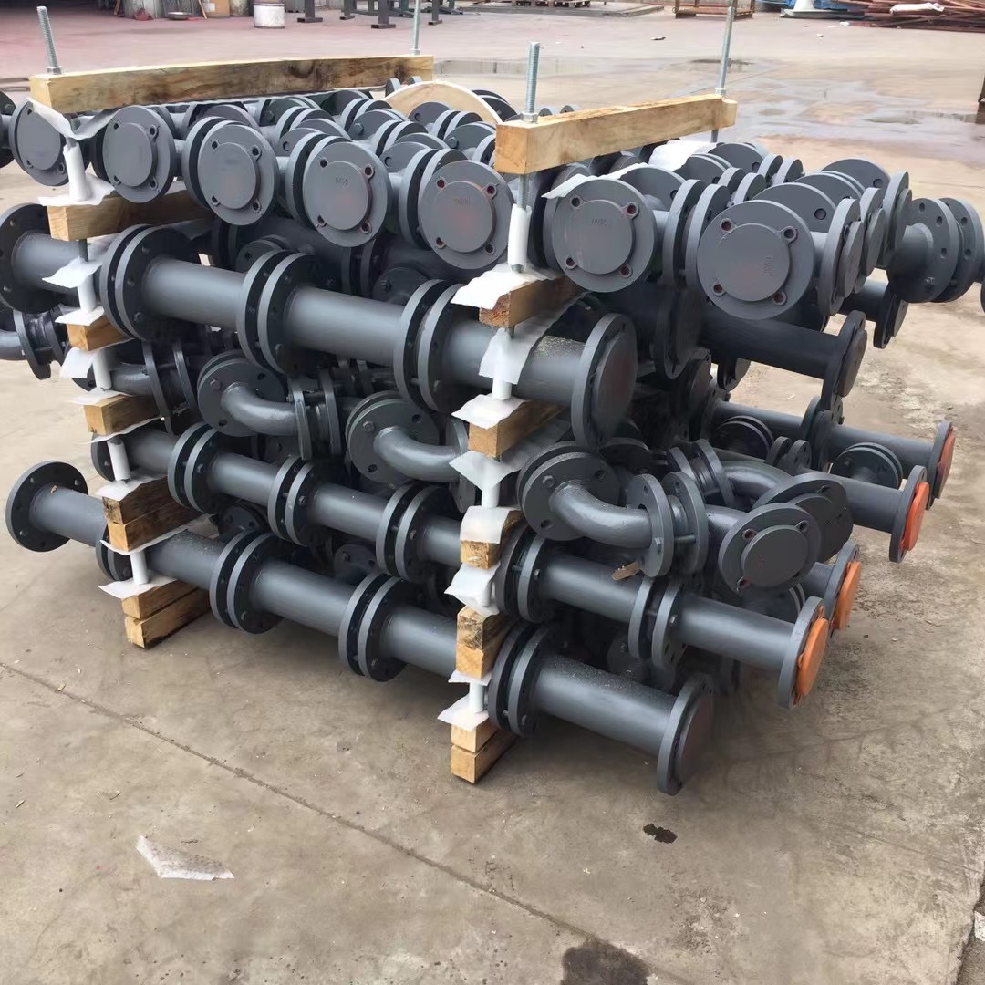 Трубы и фитинги с внутренним покрытием из ПТФЭ для защиты от коррозии 1